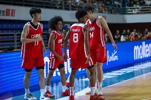 不会卡位?中国U19对阵新西兰篮板28-50 四战篮板均处于下风